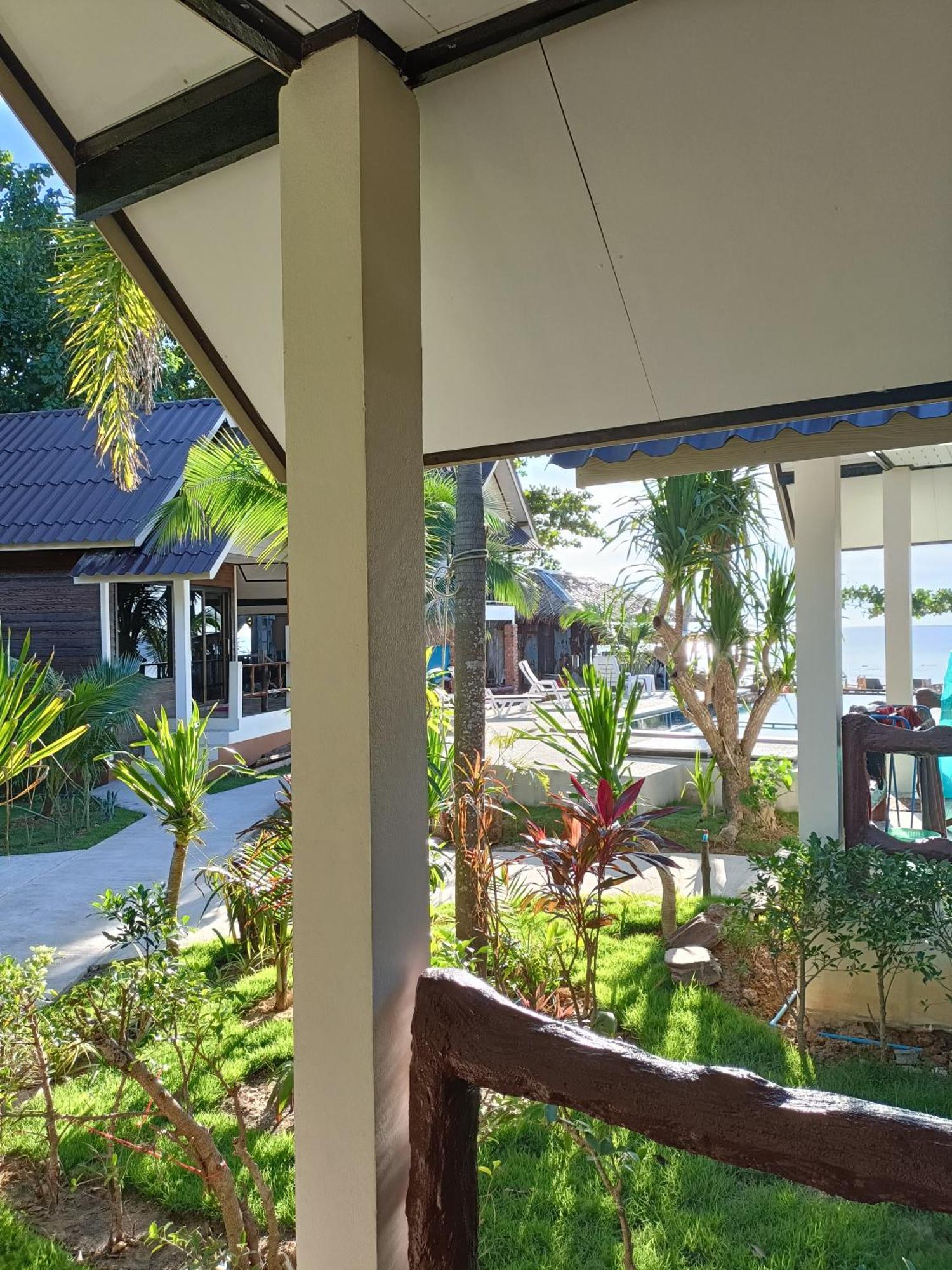 Sea Shell Beach Resort Koh Lanta Exterior photo